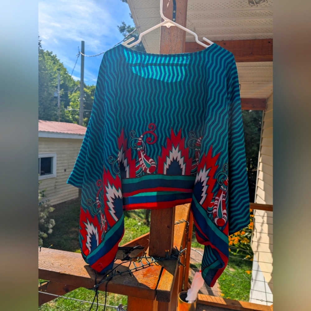 Teal and Red Patterned Kimono Top ❤️💙